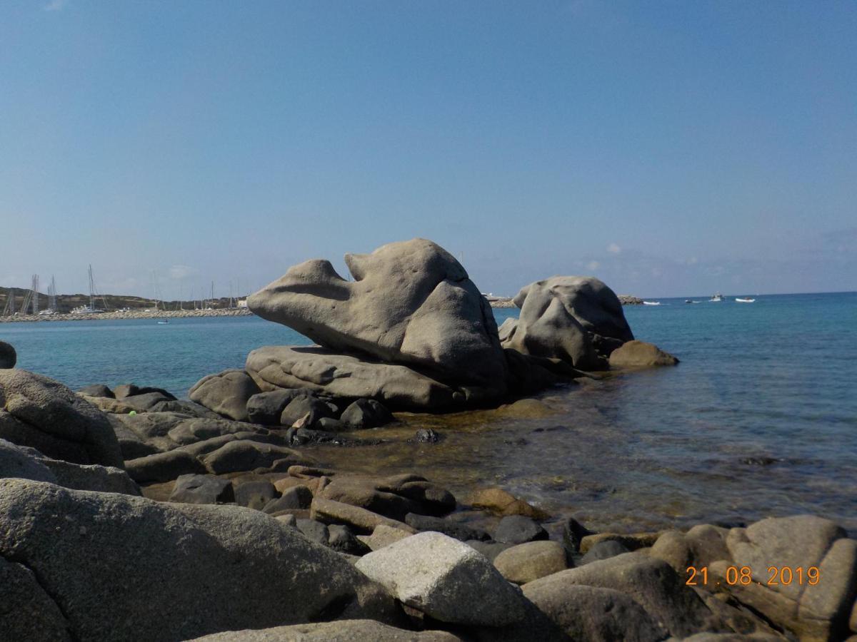 Hotel S'Apposentu  Villasimius Esterno foto