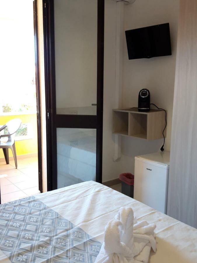 Hotel S'Apposentu  Villasimius Esterno foto